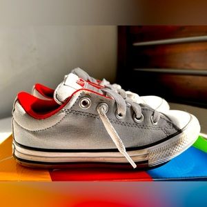 Converse all stars kids size 1